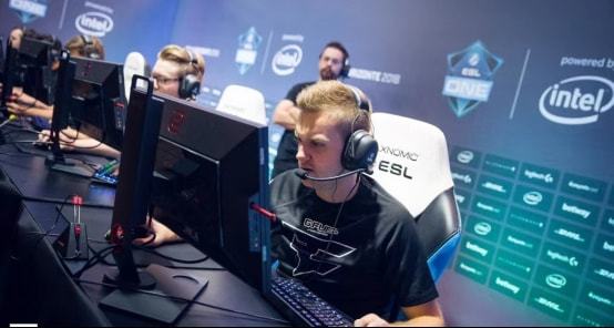 的三段式团 的三段式团